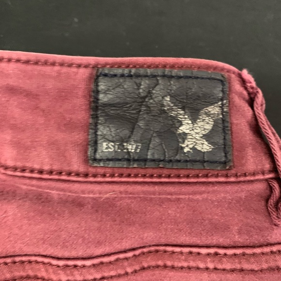 American eagle burgundy jean shorts - Picture 3 of 5